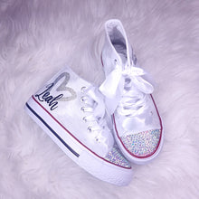 Load image into Gallery viewer, Personalised Silver Glitter Heart Pumps
