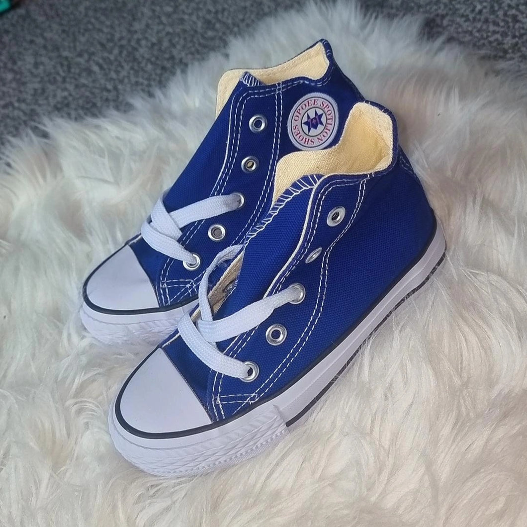 Blue pumps