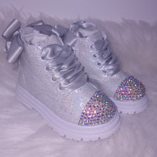 Load image into Gallery viewer, Silver Glitter Rhinestone Boots
