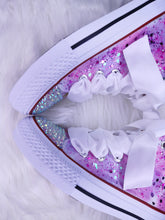 Load image into Gallery viewer, Purple Pink and White with sparkles Pumps
