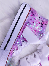 Load image into Gallery viewer, Purple Pink and White with sparkles Pumps
